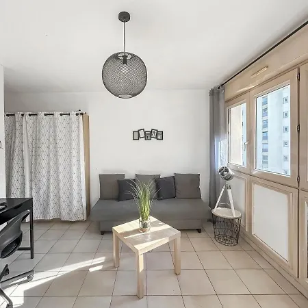 Au Coeur D'antigone Apartment *